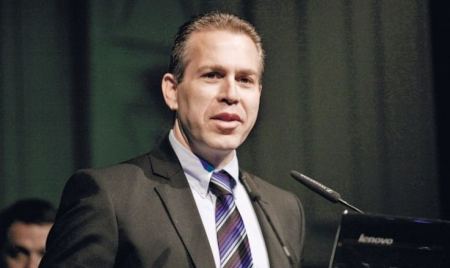 وزير الامن الداخلي يمنع زيارات الأسرى بحجة تفشي "كورونا"